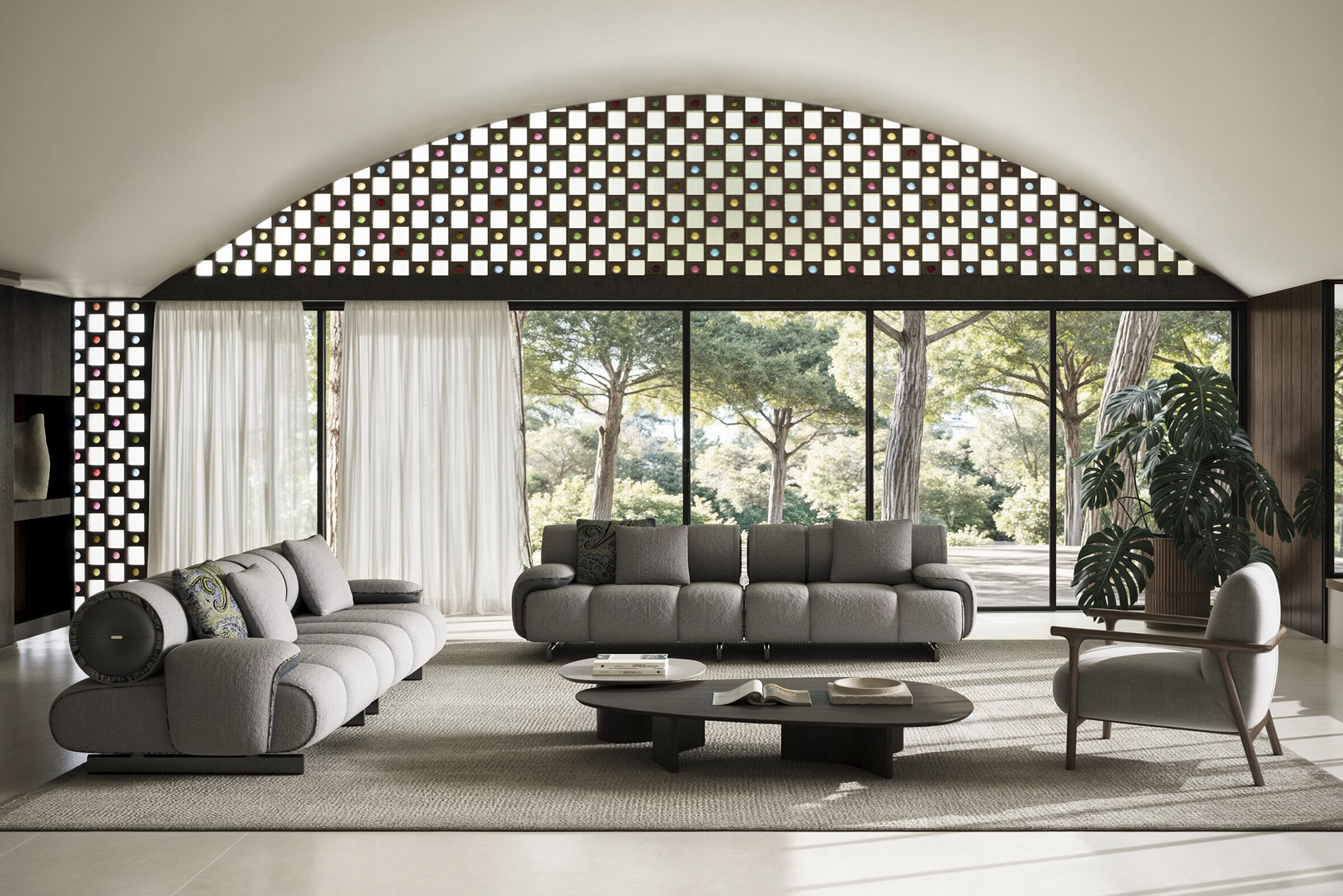 Living modern și elegant, cu canapele elegante, o măsuță de cafea și ferestre mari cu priveliști pitorești în aer liber. Perfect pentru decor contemporan și inspirație pentru design interior.
