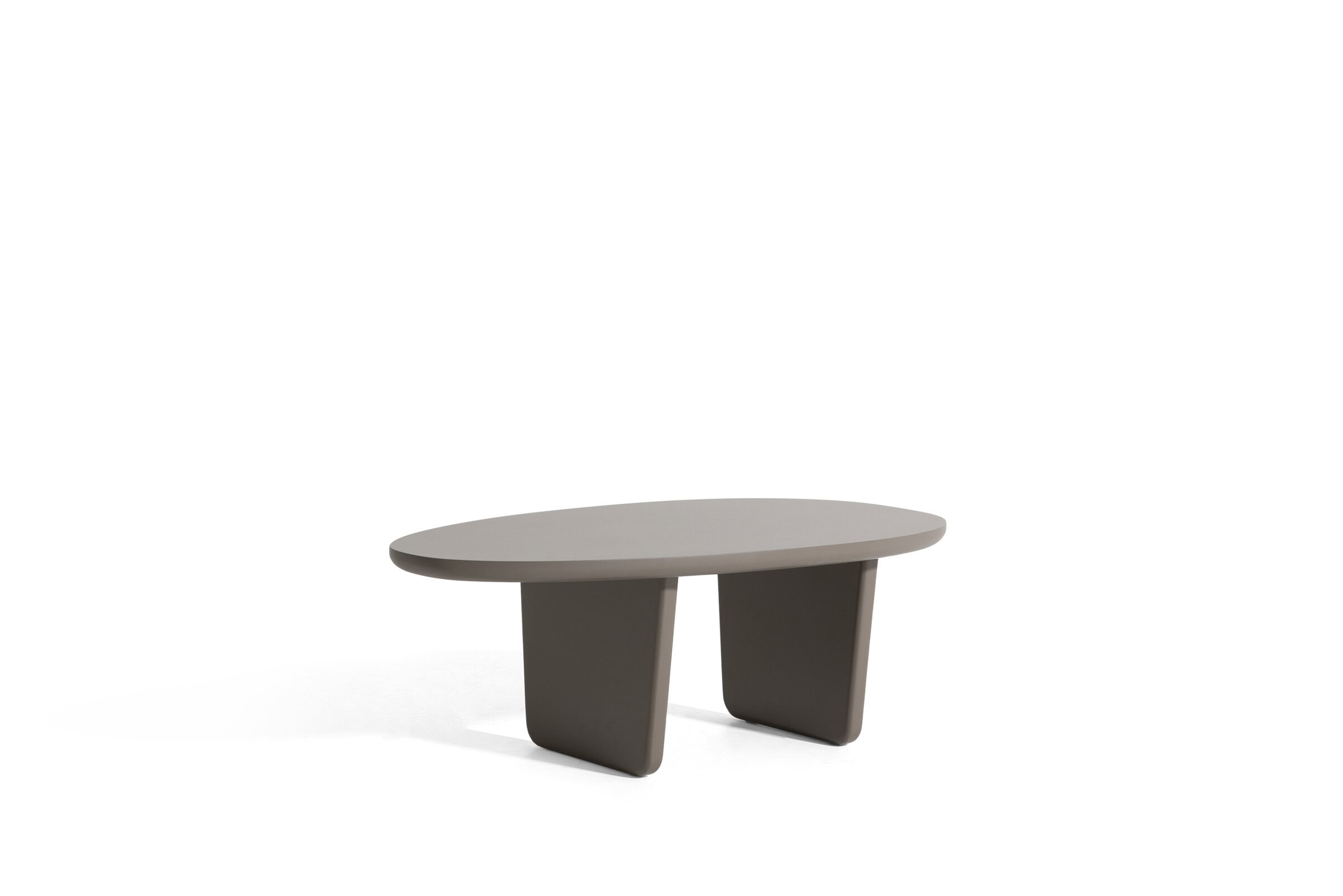 Masă de cafea modernă și contemporană, cu design oval elegant și bază robustă, perfectă pentru decorul camerei de zi. Fabricată din materiale de înaltă calitate pentru durabilitate și aspect elegant.